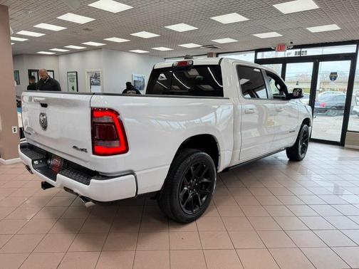 Bright White Clearcoat 2024 RAM 1500 Laramie