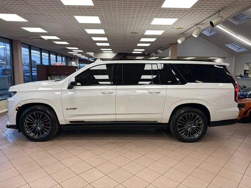 2023 Cadillac Escalade ESV V-Series