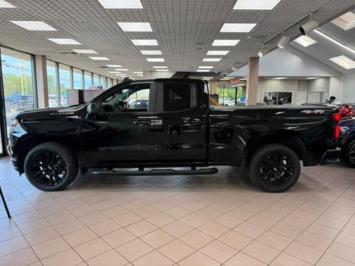 Black 2019 Chevrolet Silverado 1500 RST