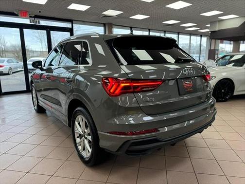2023 Audi Q3 S line Premium 45 TFSI quattro