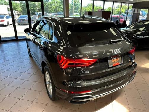 2023 Audi Q3 S line Premium 45 TFSI quattro