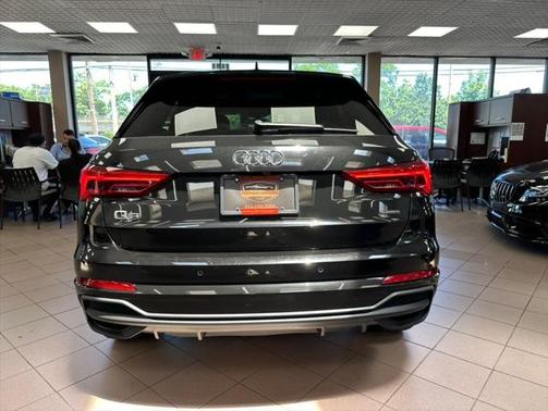 2023 Audi Q3 S line Premium 45 TFSI quattro
