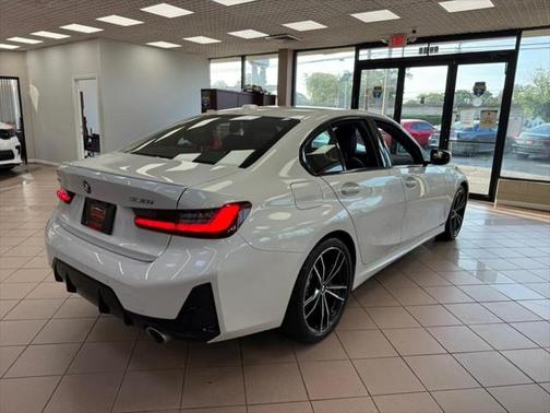 2024 BMW 330 i xDrive