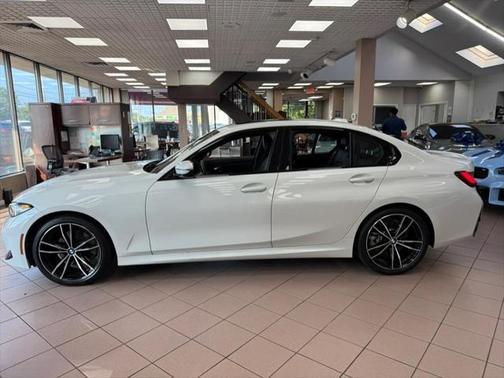 2024 BMW 330 i xDrive
