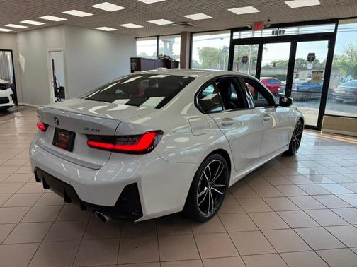 2024 BMW 330 i xDrive
