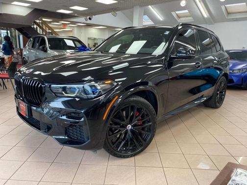 Black Sapphire Metallic 2023 BMW X5 xDrive40i Sports Activity Vehicle