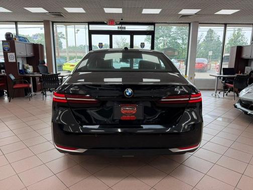 Black Sapphire Metallic 2024 BMW 530 i xDrive