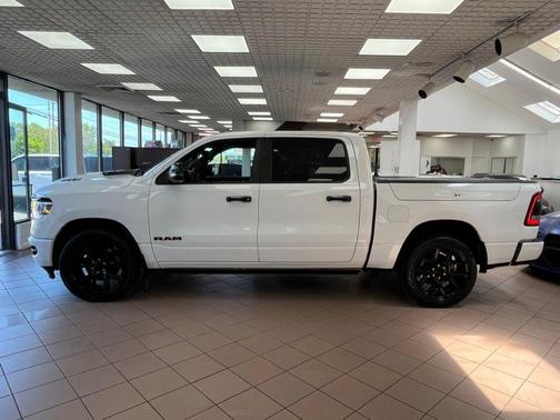 Bright White Clearcoat 2023 RAM 1500 Laramie