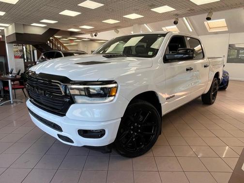 Bright White Clearcoat 2023 RAM 1500 Laramie