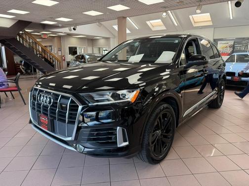 2022 Audi Q7 55 Premium Plus