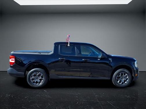 Shadow Black 2024 Ford Maverick XLT