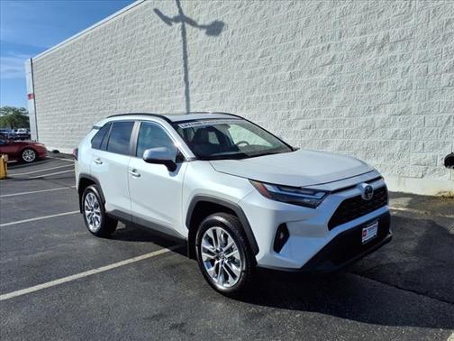 2025 Toyota RAV4 XLE Premium