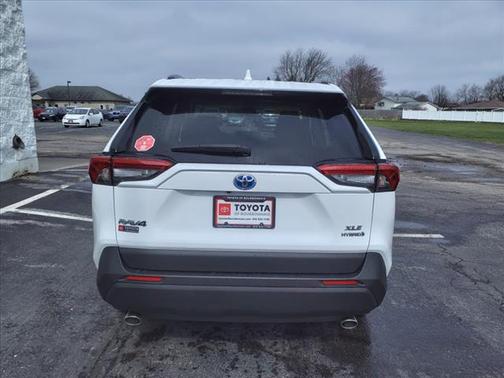 2021 Toyota RAV4 Hybrid XLE
