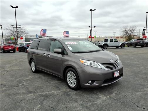 2016 Toyota Sienna SE
