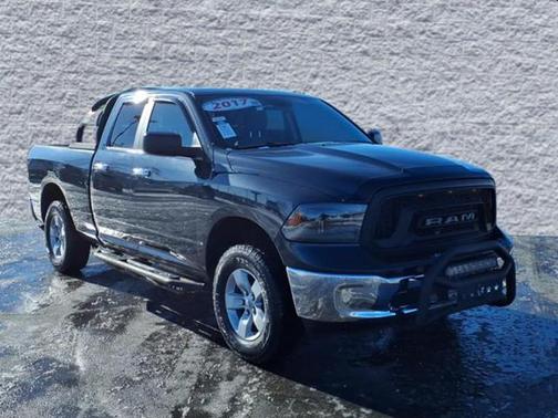 2017 RAM 1500 SLT