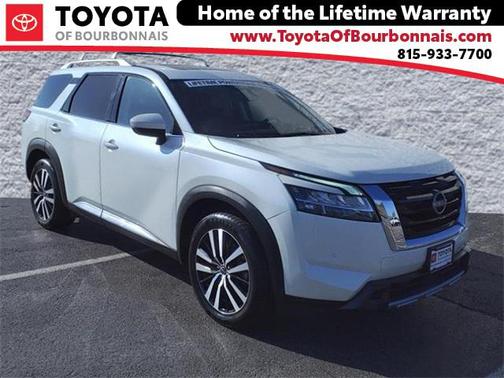 2023 Nissan Pathfinder Platinum 4WD
