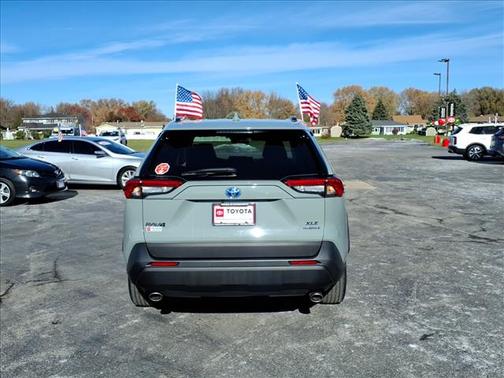 2021 Toyota RAV4 Hybrid XLE