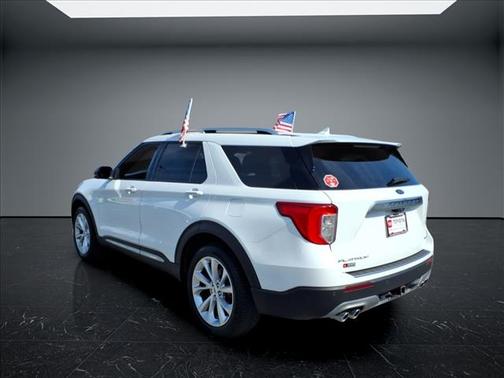 White Metallic 2022 Ford Explorer Platinum