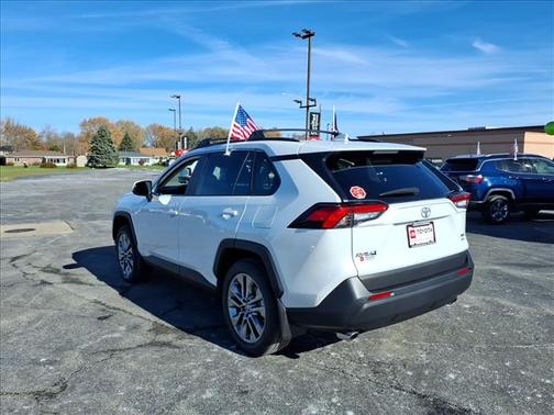 2025 Toyota RAV4 XLE Premium