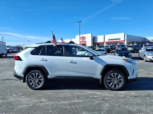 2025 Toyota RAV4 XLE Premium