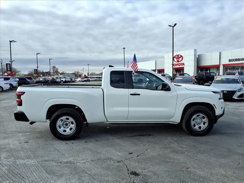 2022 Nissan Frontier S