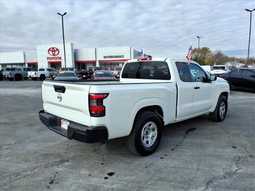 2022 Nissan Frontier S