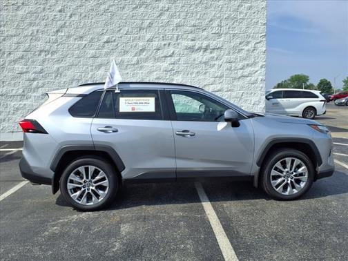 2022 Toyota RAV4 XLE Premium