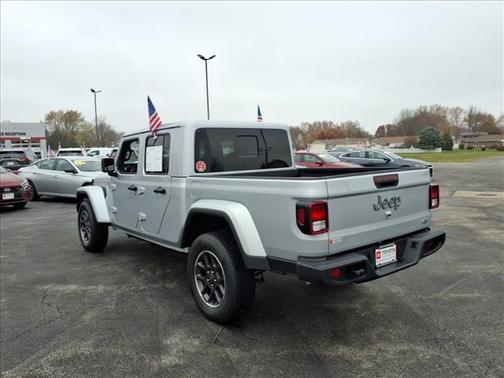 2023 Jeep Gladiator Overland