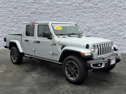 2023 Jeep Gladiator Overland