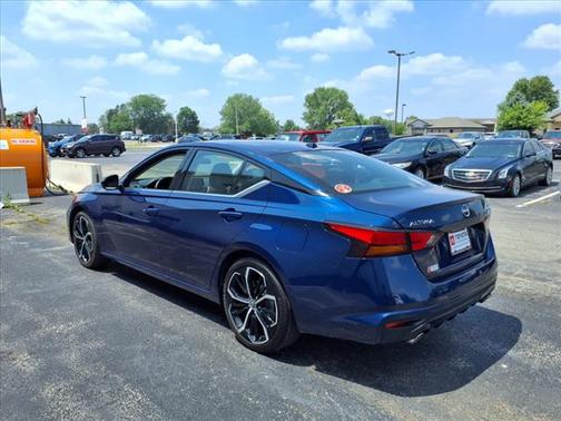 2023 Nissan Altima SR FWD
