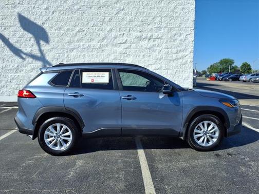 2025 Toyota Corolla Cross LE