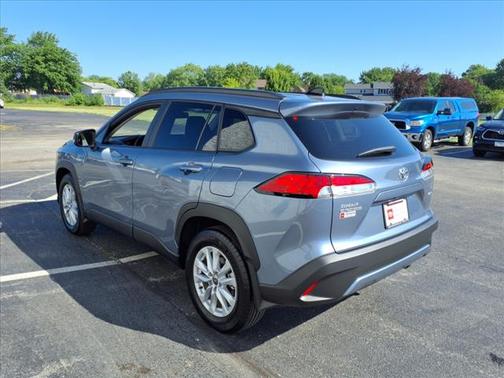 2025 Toyota Corolla Cross LE