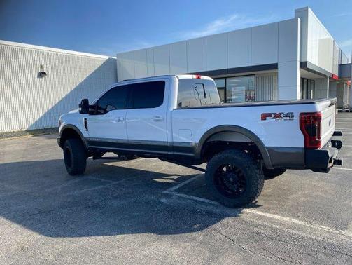 Magnetic Metallic 2017 Ford F-250 Lariat