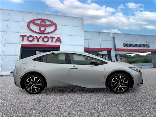 Cutting Edge 2026 Toyota Prius Plug-In Hybrid XSE Premium