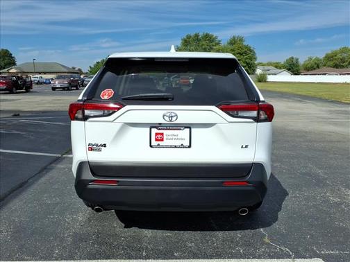 2024 Toyota RAV4 LE