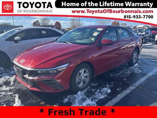 2024 Hyundai ELANTRA SE