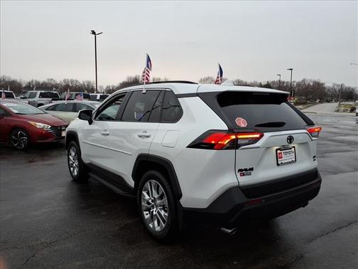 2025 Toyota RAV4 XLE Premium