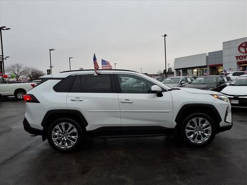 2025 Toyota RAV4 XLE Premium