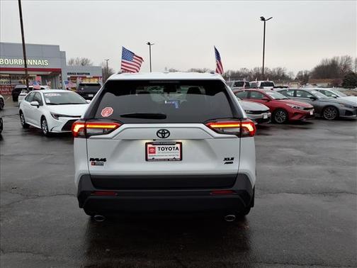 2025 Toyota RAV4 XLE Premium