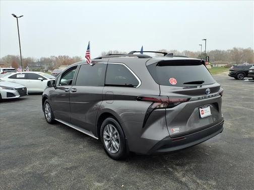 2023 Toyota Sienna XLE