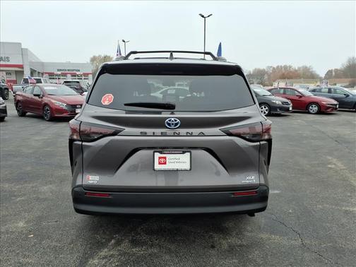 2023 Toyota Sienna XLE