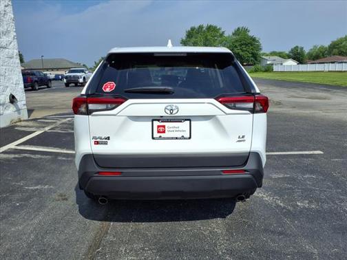 2022 Toyota RAV4 LE