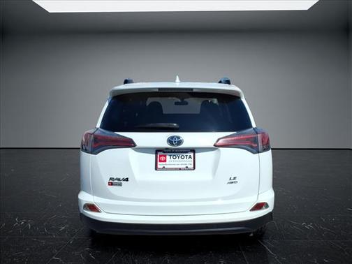 Super White 2016 Toyota RAV4 LE