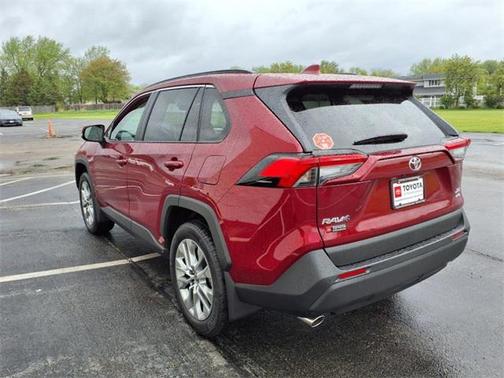 2025 Toyota RAV4 XLE Premium