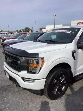 Oxford White 2021 Ford F-150 XLT