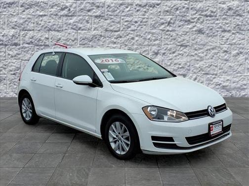 2016 Volkswagen Golf TSI S 4-Door