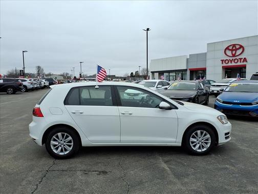 2016 Volkswagen Golf TSI S 4-Door