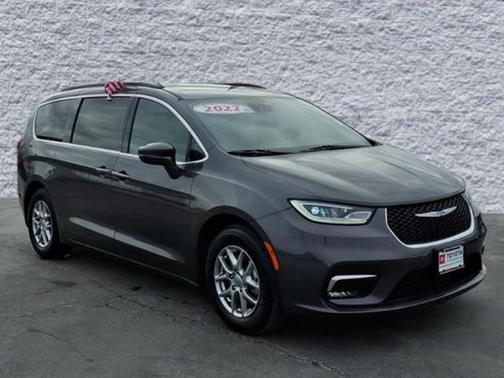 2022 Chrysler Pacifica Touring