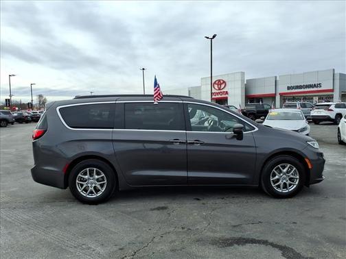2022 Chrysler Pacifica Touring