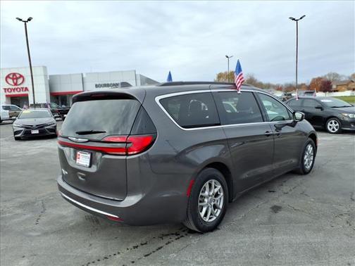 2022 Chrysler Pacifica Touring